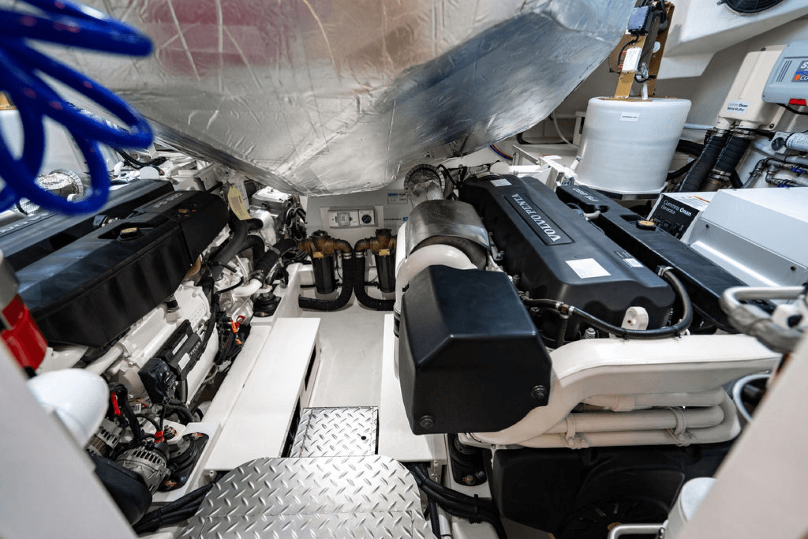 2022 Riviera 6000 Sport Yacht Platinum Edition