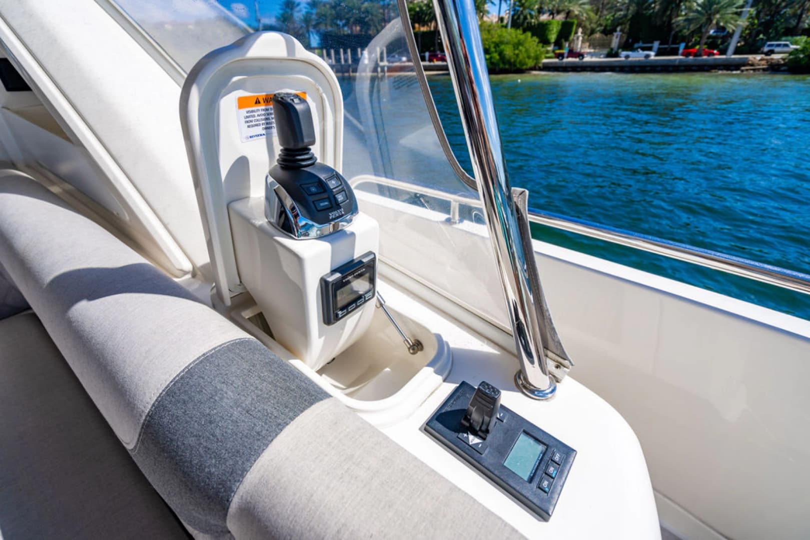 2022 Riviera 6000 Sport Yacht Platinum Edition