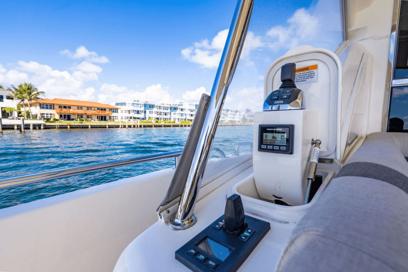 2022 Riviera 6000 Sport Yacht Platinum Edition