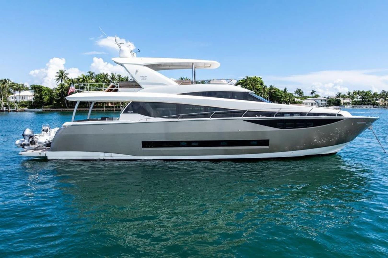 2016 Prestige 750