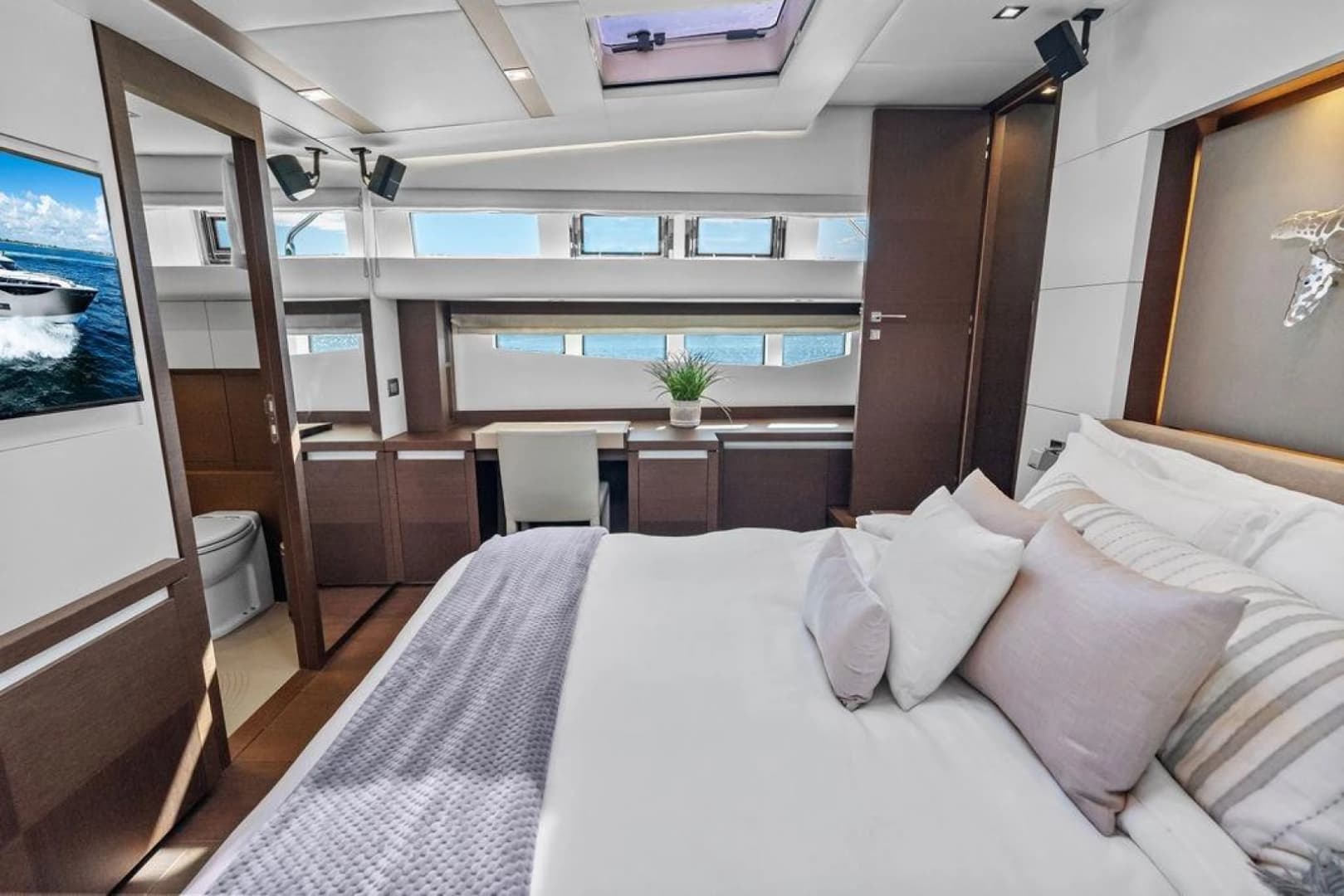 2016 Prestige 750