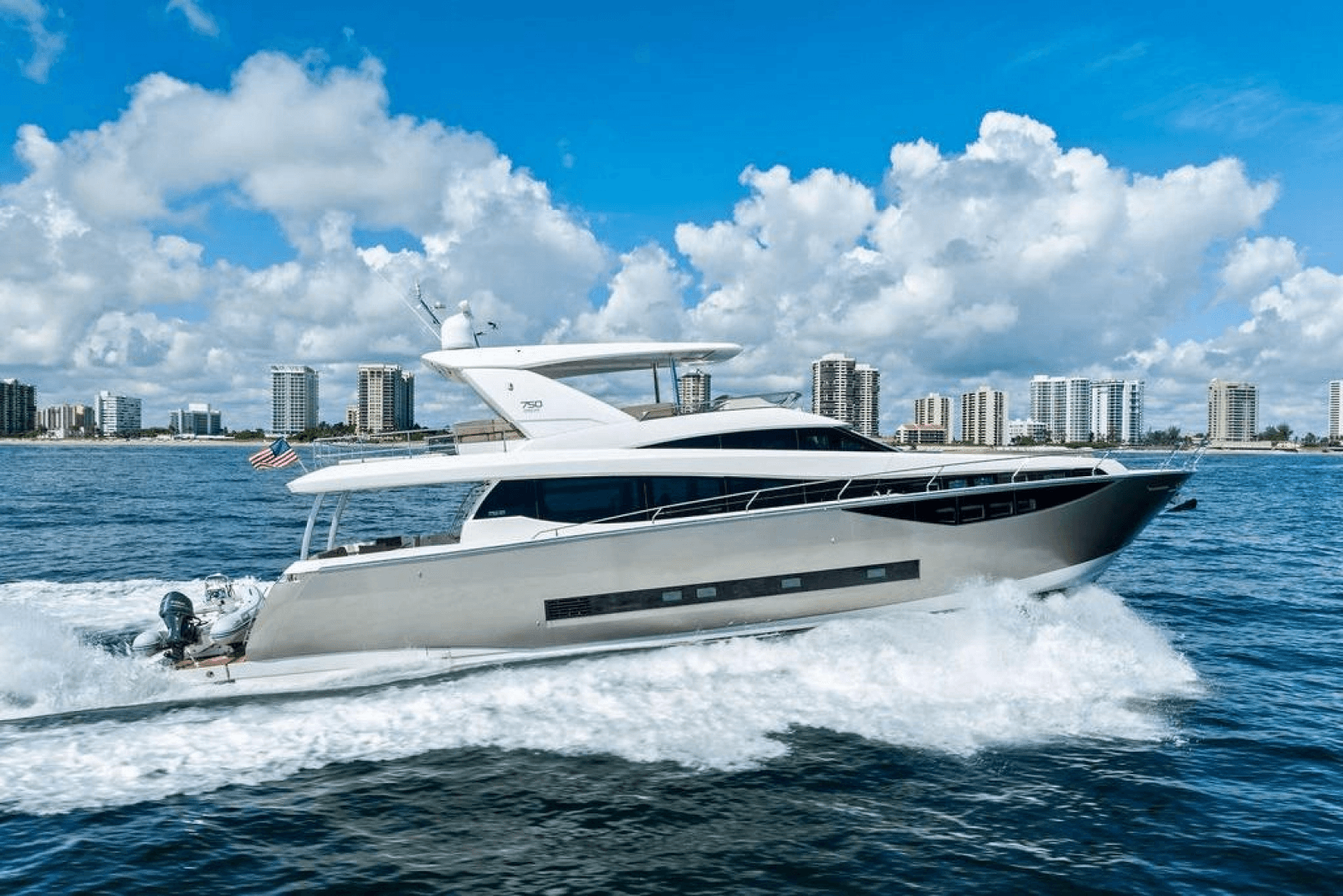 2016 Prestige 750