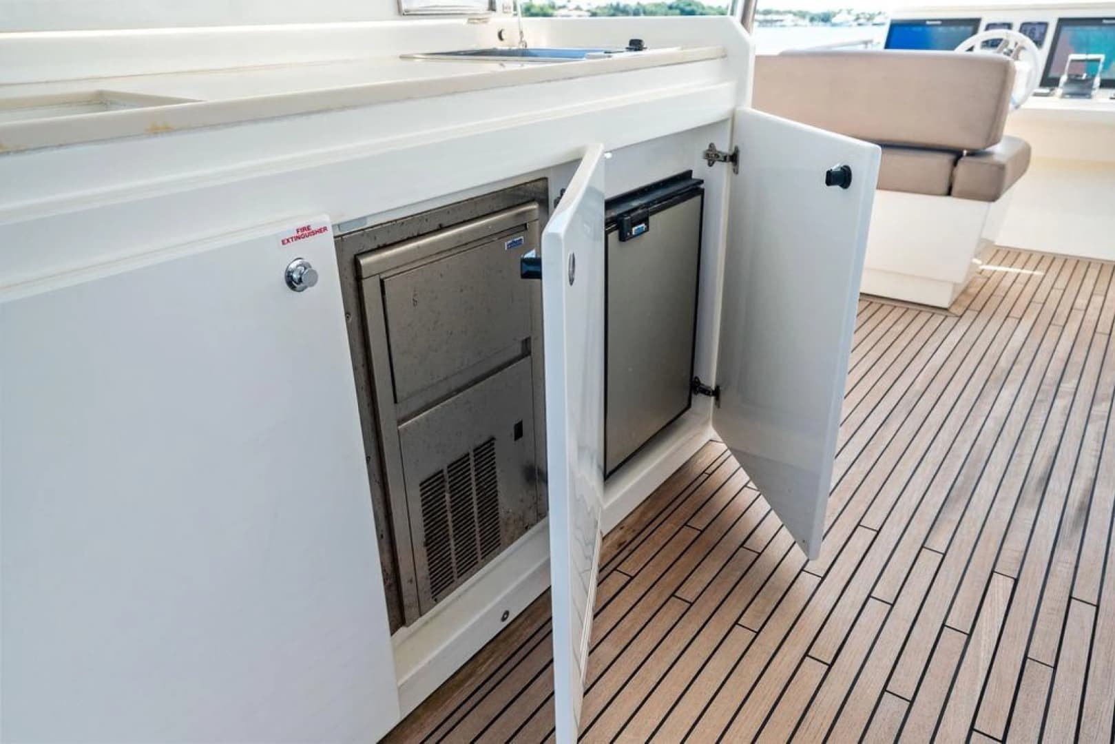 2016 Prestige 750