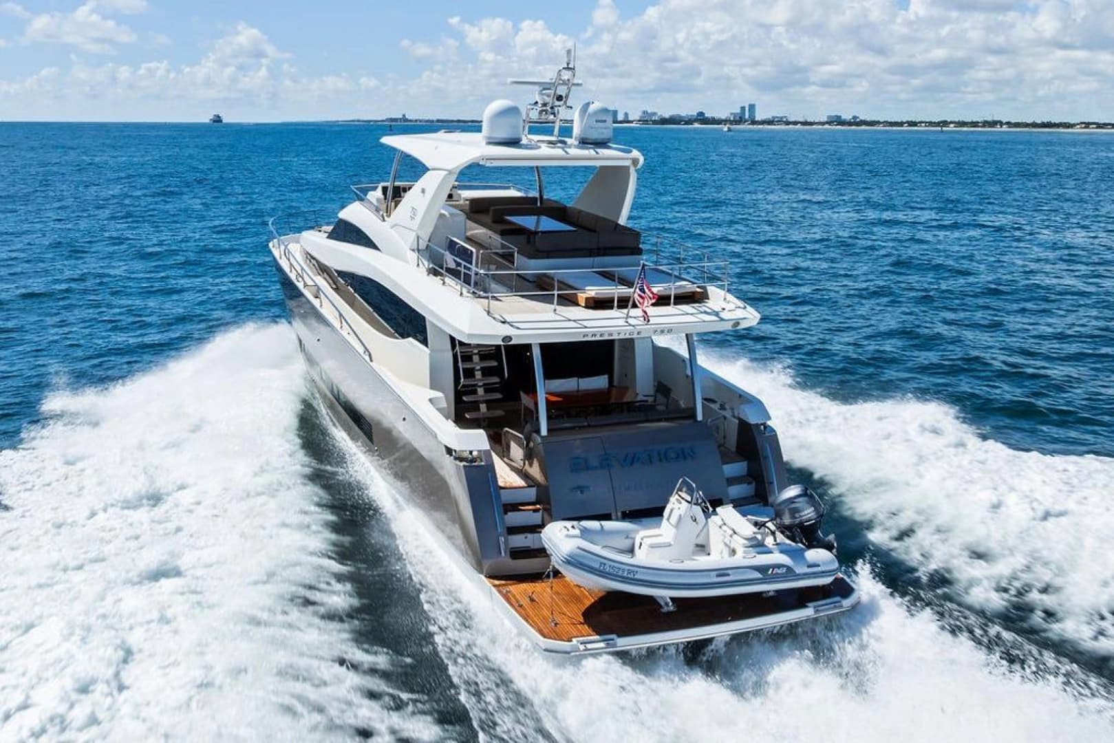 2016 Prestige 750
