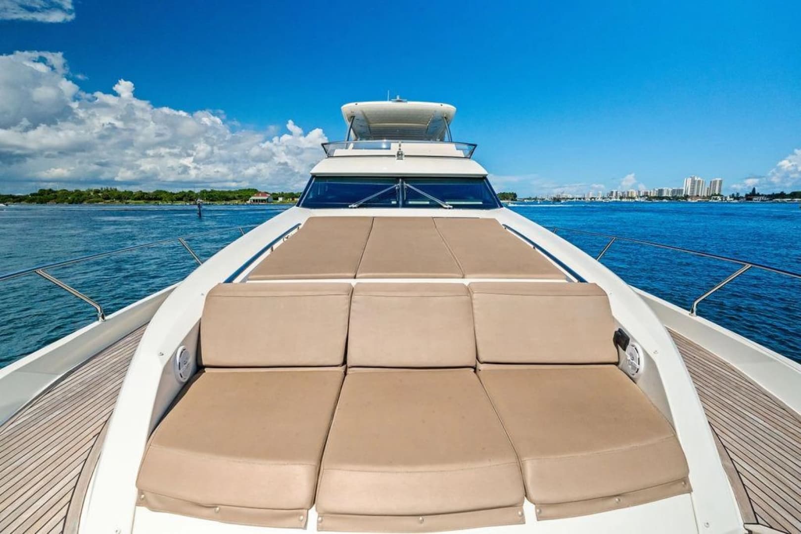 2016 Prestige 750