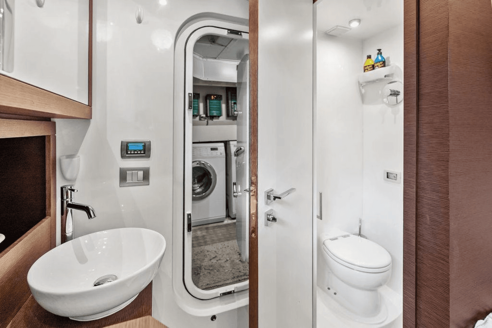 2016 Prestige 750