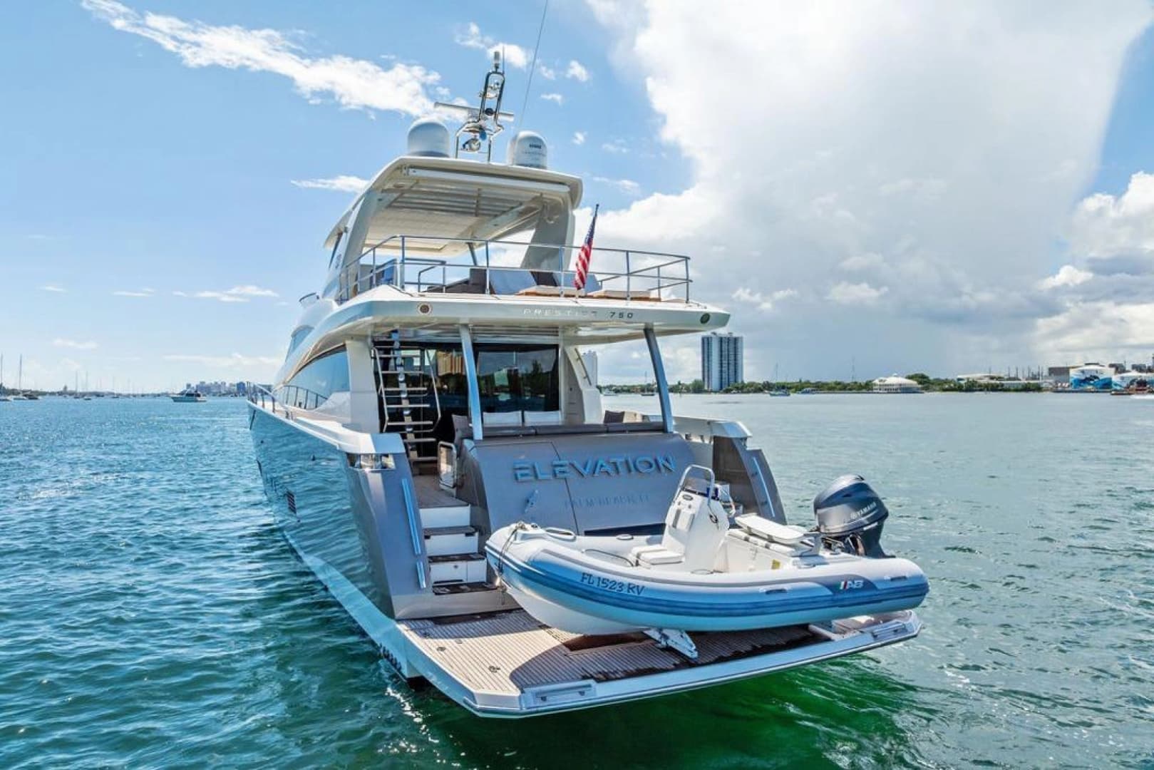 2016 Prestige 750