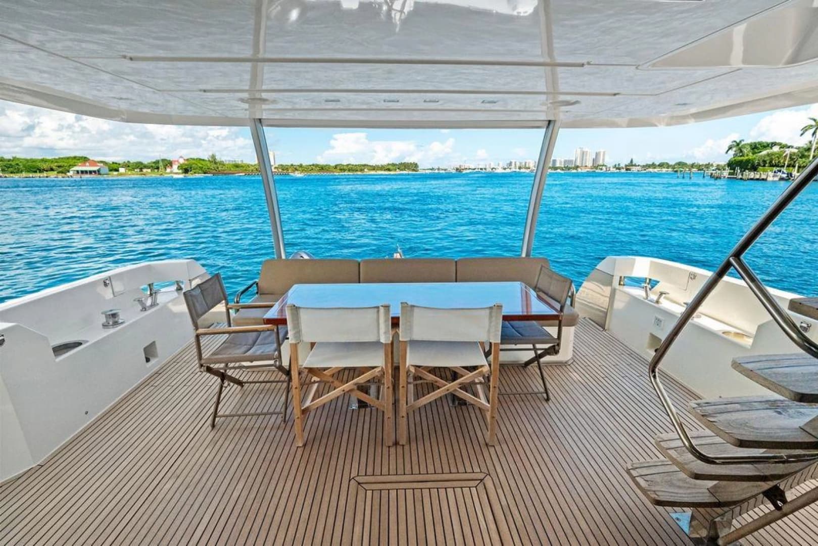 2016 Prestige 750