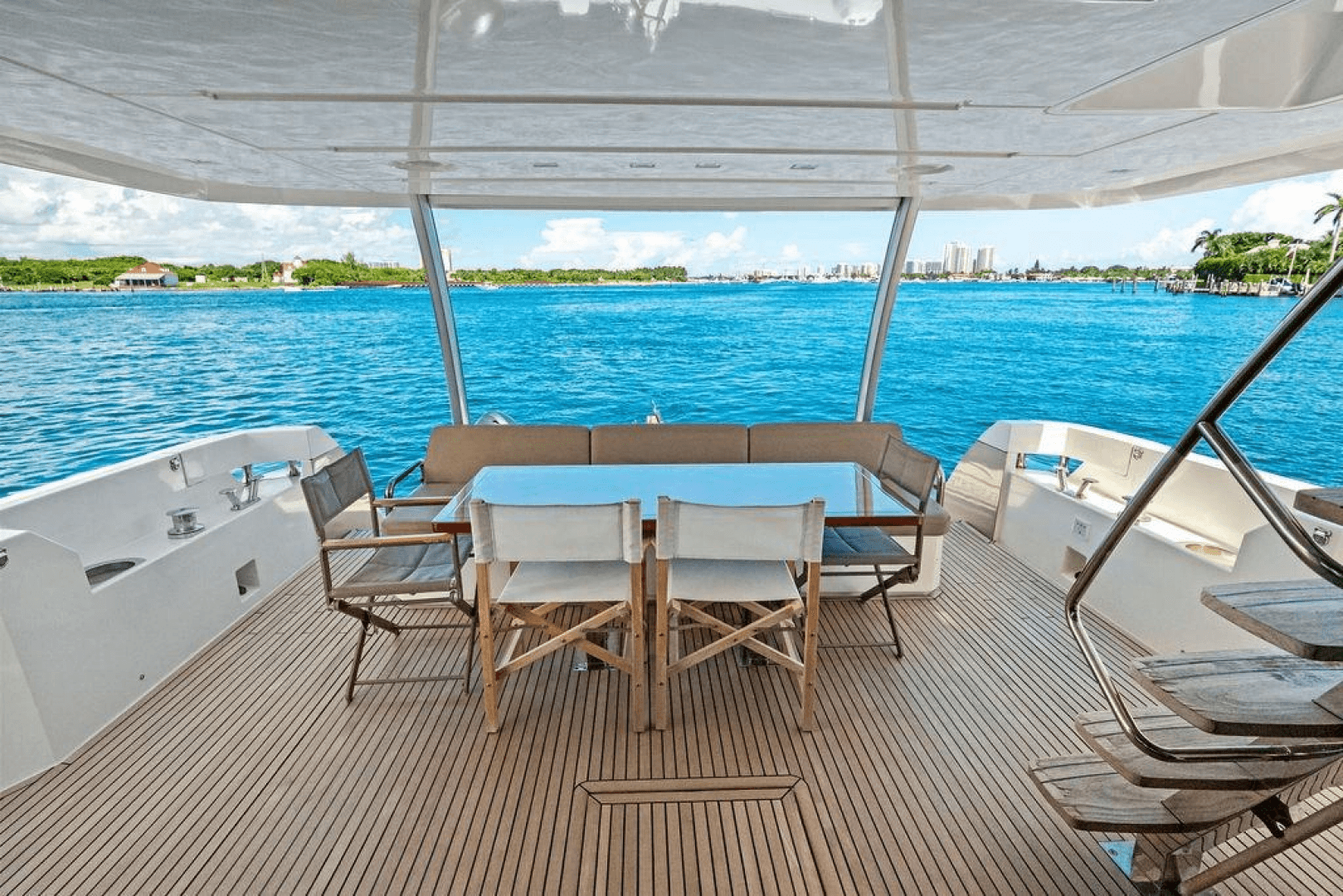 2016 Prestige 750