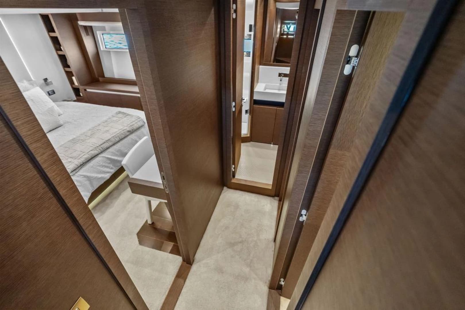 2016 Prestige 750
