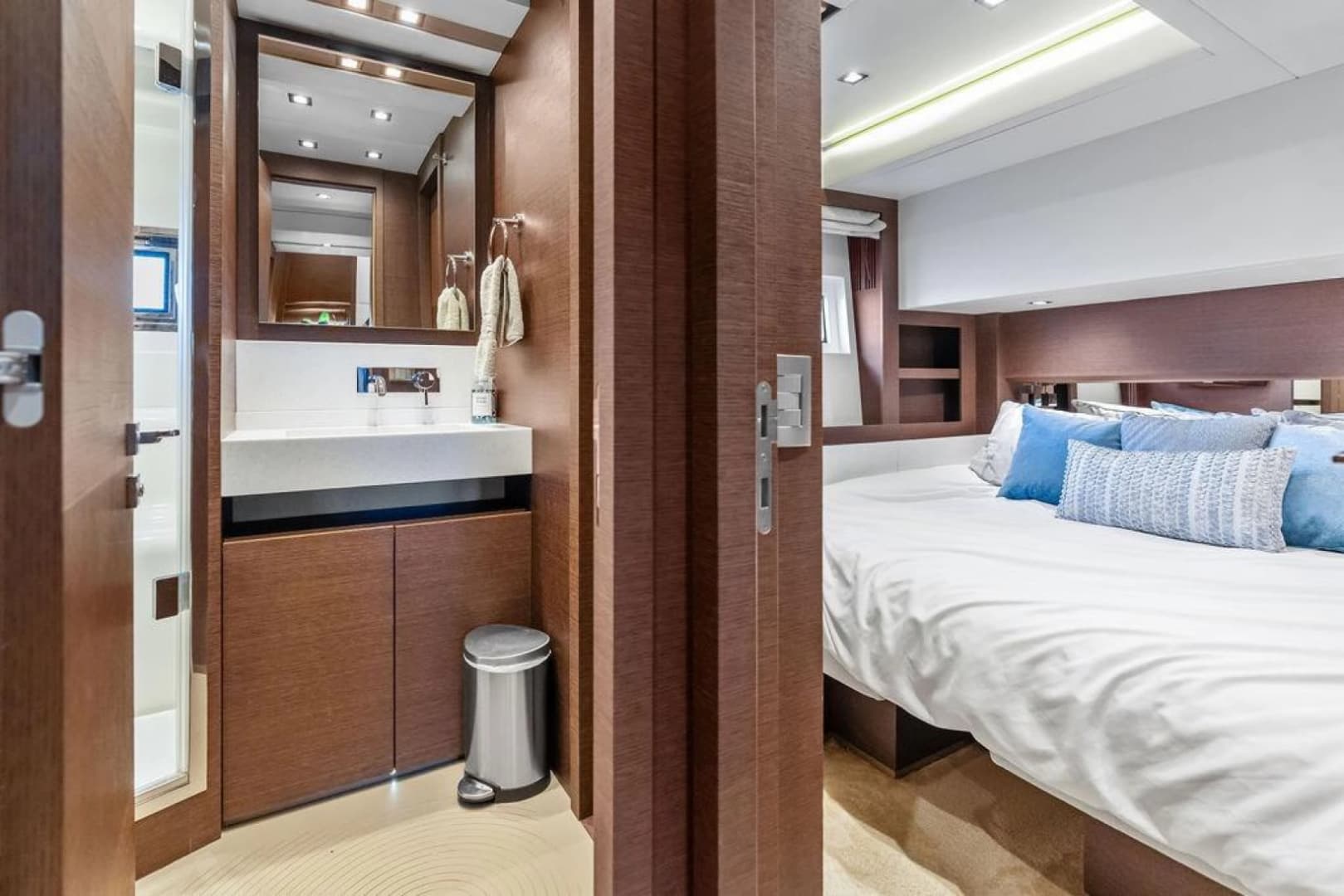 2016 Prestige 750