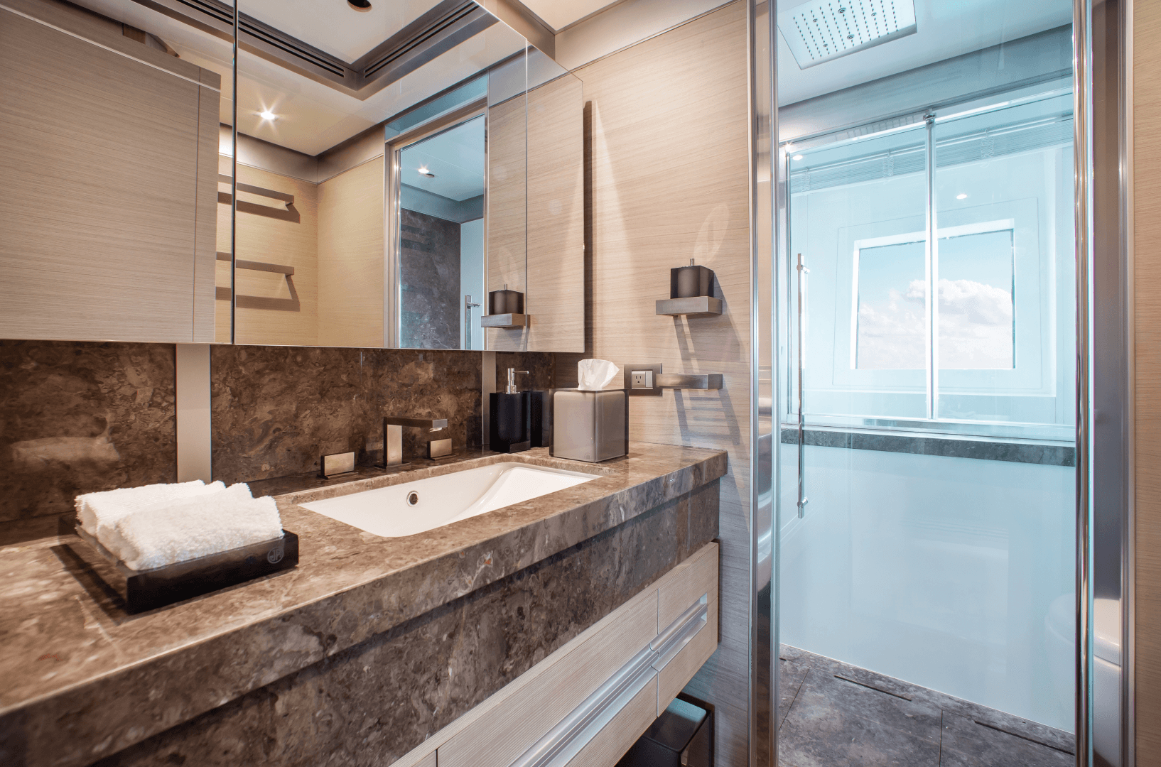 2014 Benetti Veloce 140