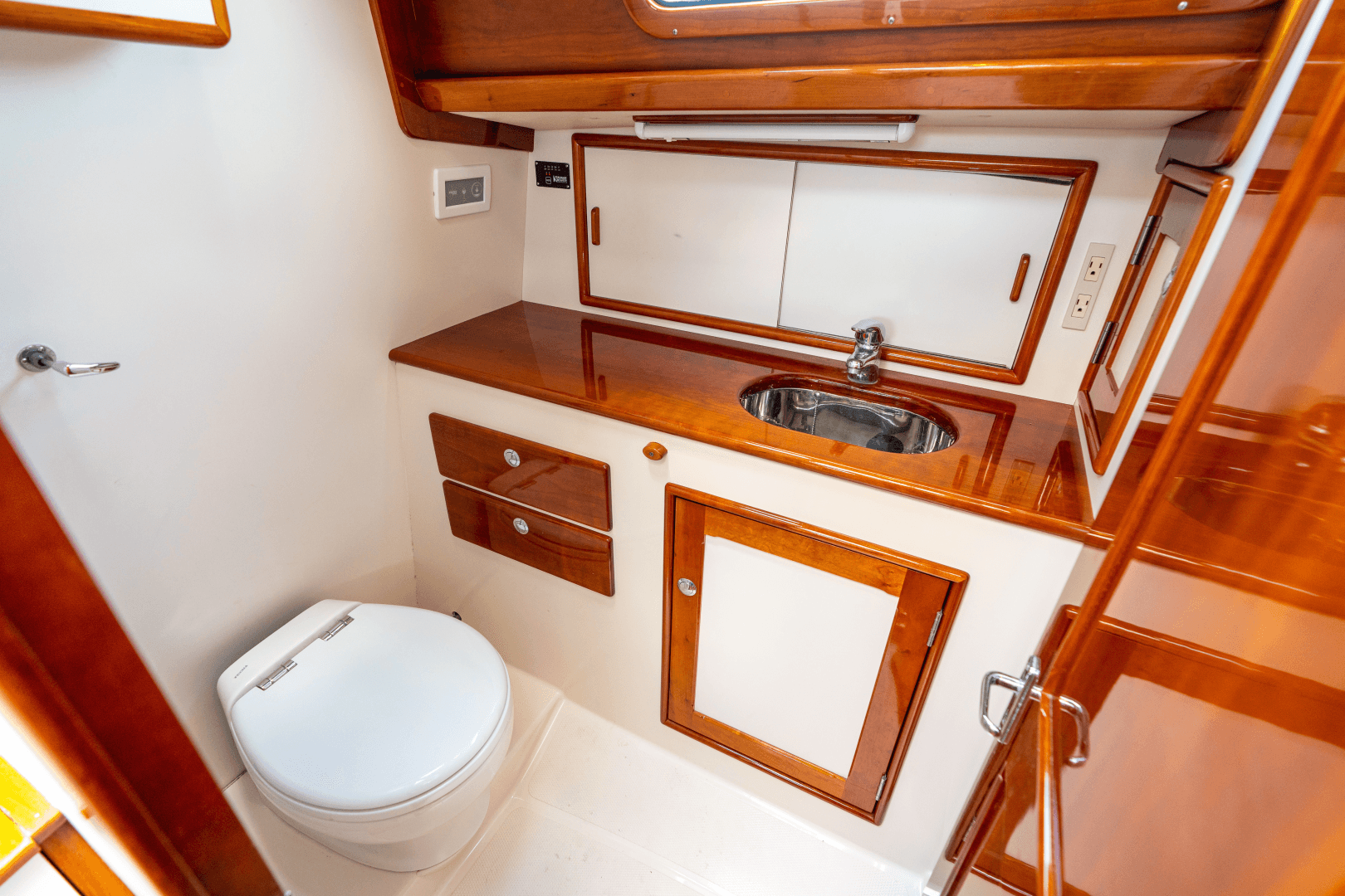 2008 Morris M42