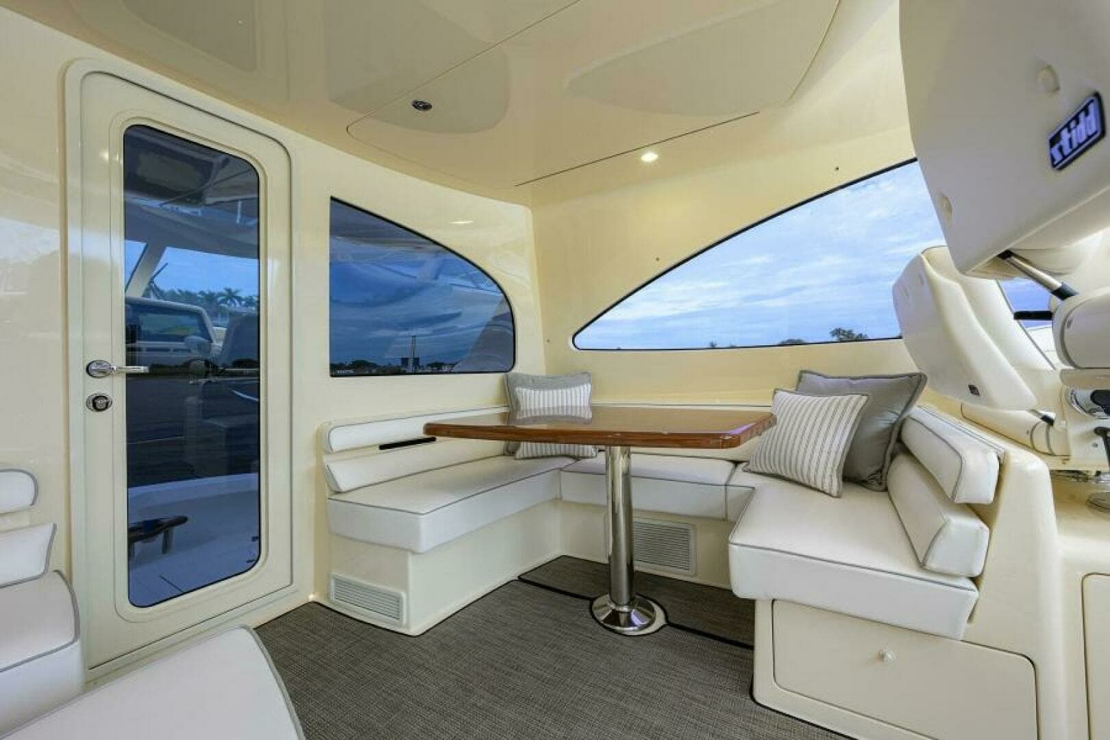 Viking 54 - TROUBLE FREE - Flybridge
