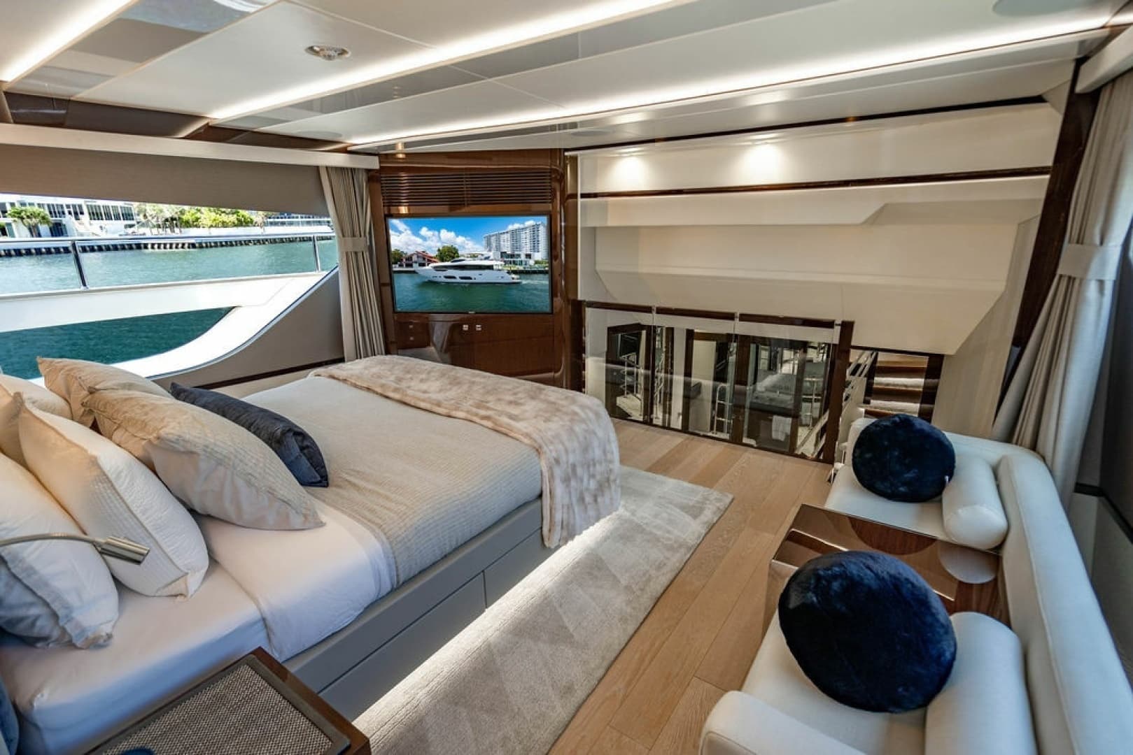 2019 Sunseeker 95 Motor Yacht