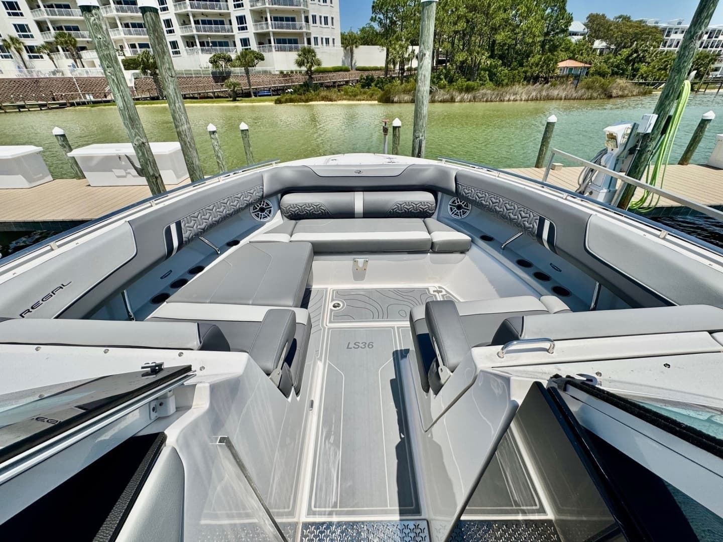 2025 Regal LS36-