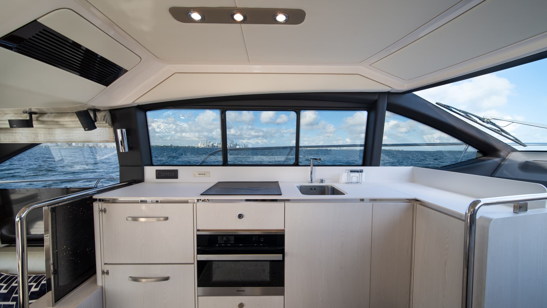 2020 Azimut 50 Flybridge
