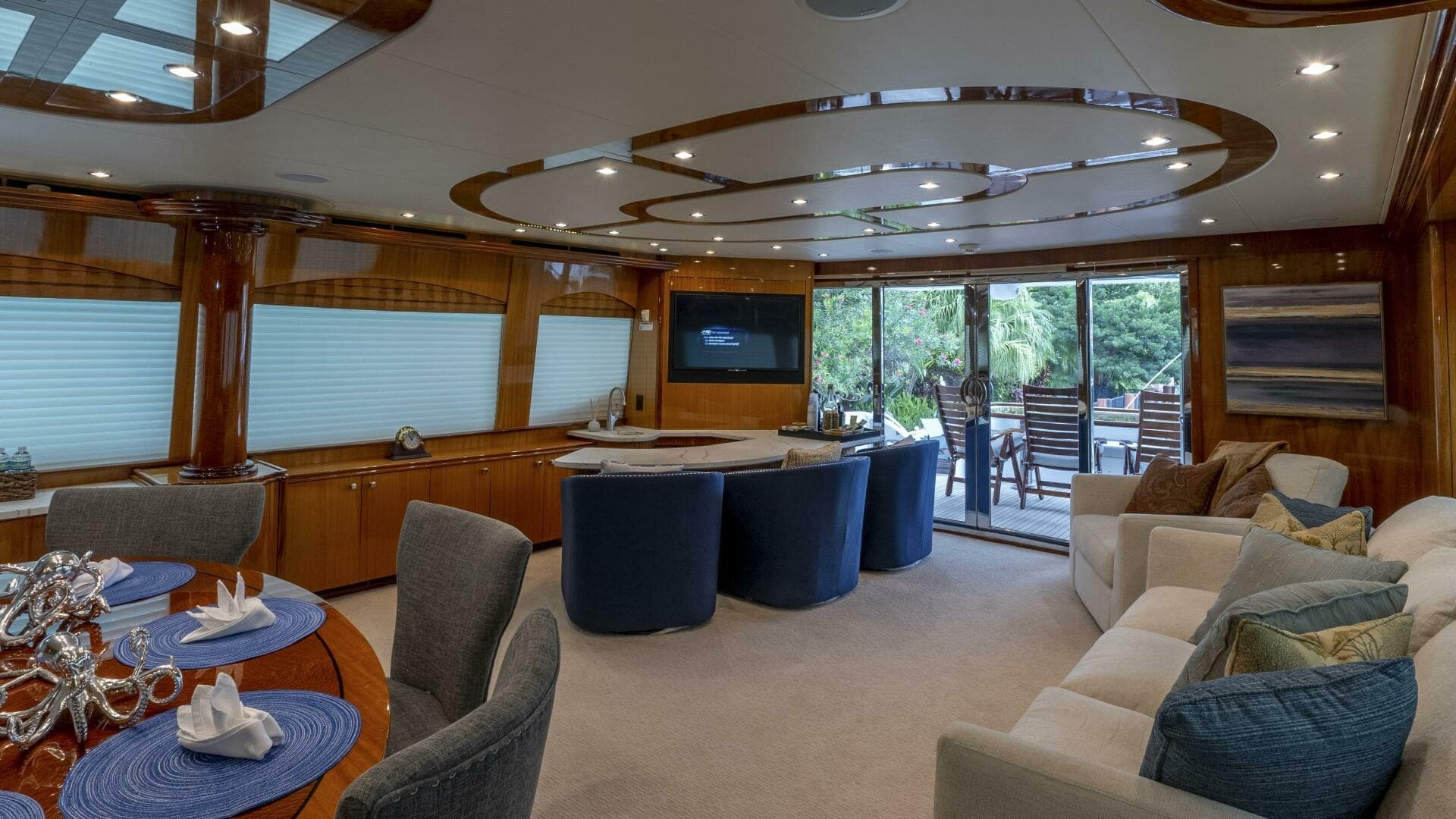 Hatteras 80 Gallopin- Salon