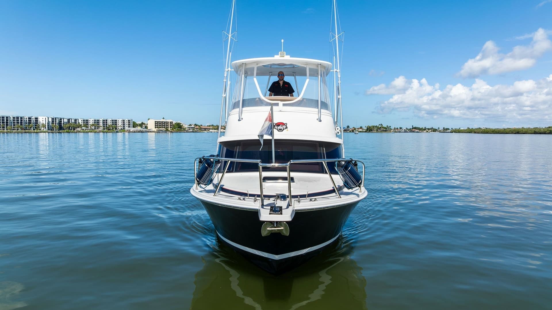 Front View of Flybridge Cruiser