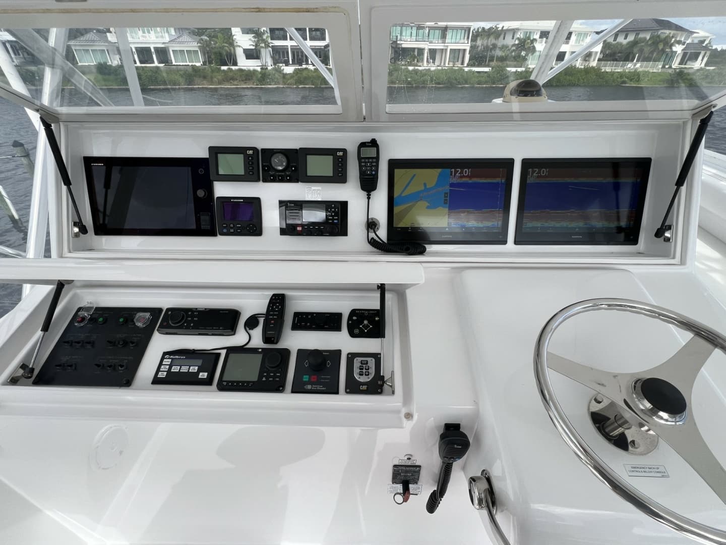 2013 Hatteras GT 54