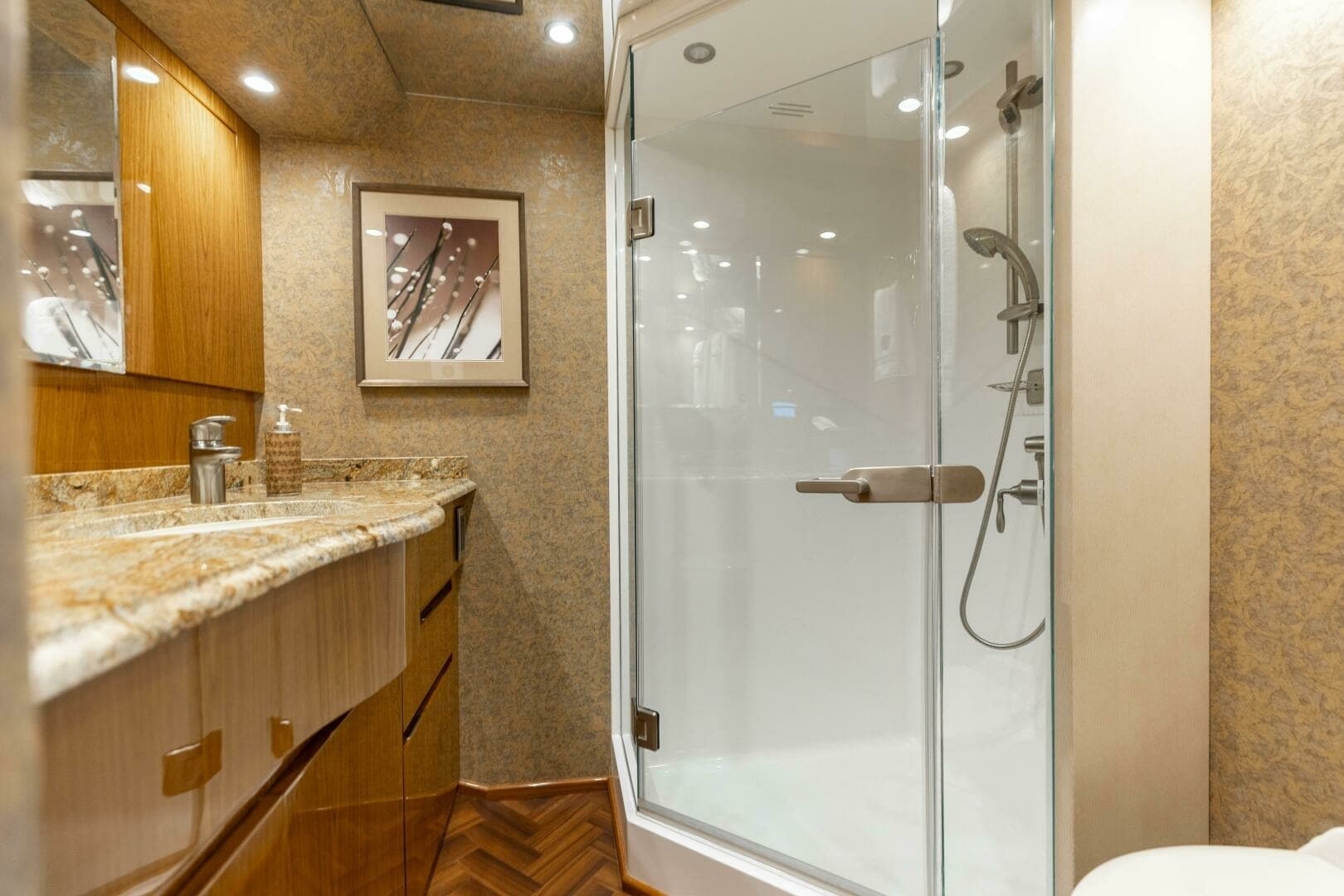 2013 Viking 76 Convertible- REEL FIRE- Master Stateroom Head