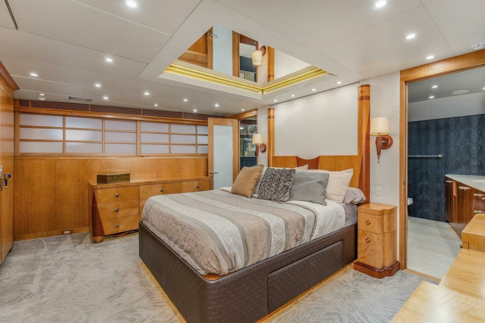 1989 116' Feadship - Boss - Master Stateroom Sport Fisher-