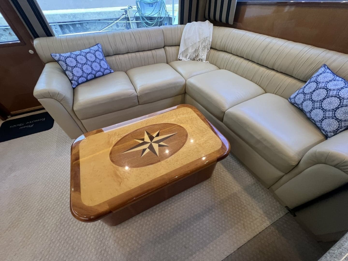 Viking 52 LET IT RAIN - Salon