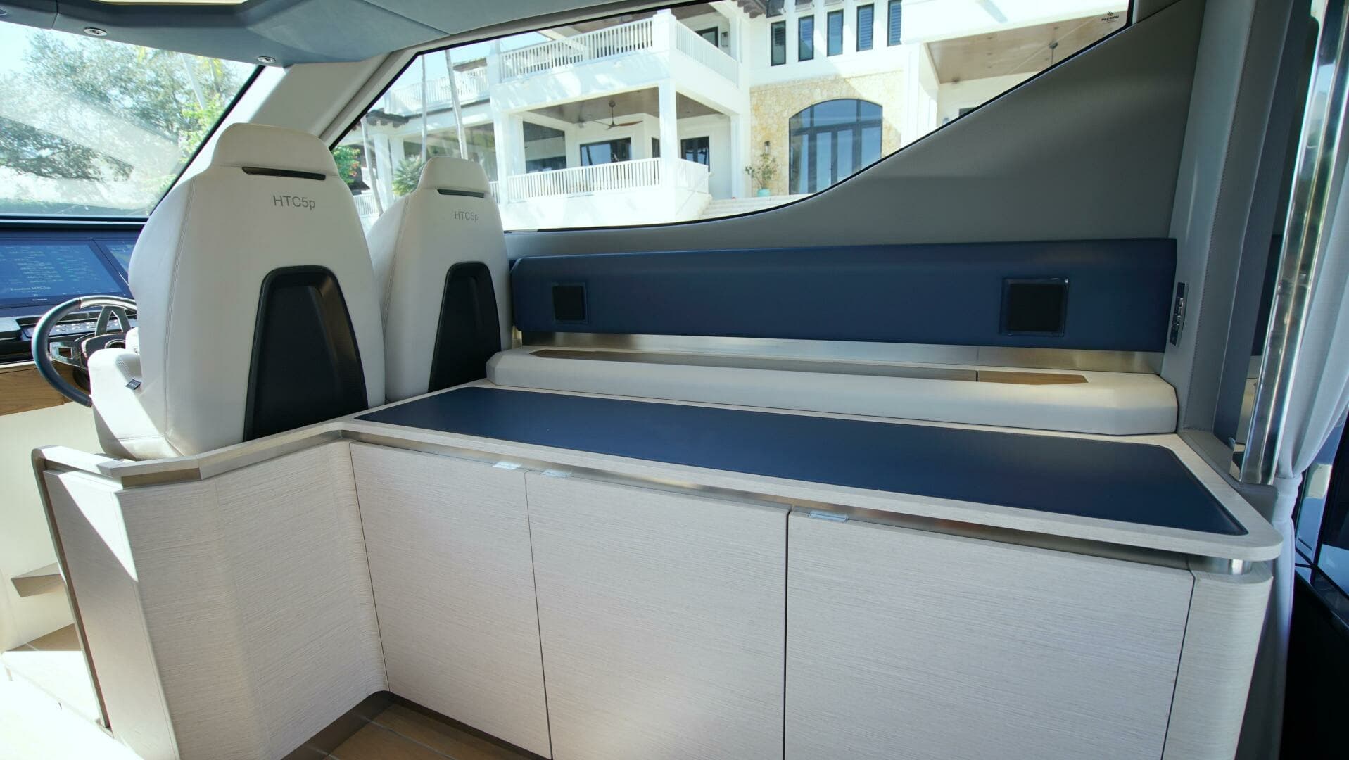 2024 Uniesse HTC5P