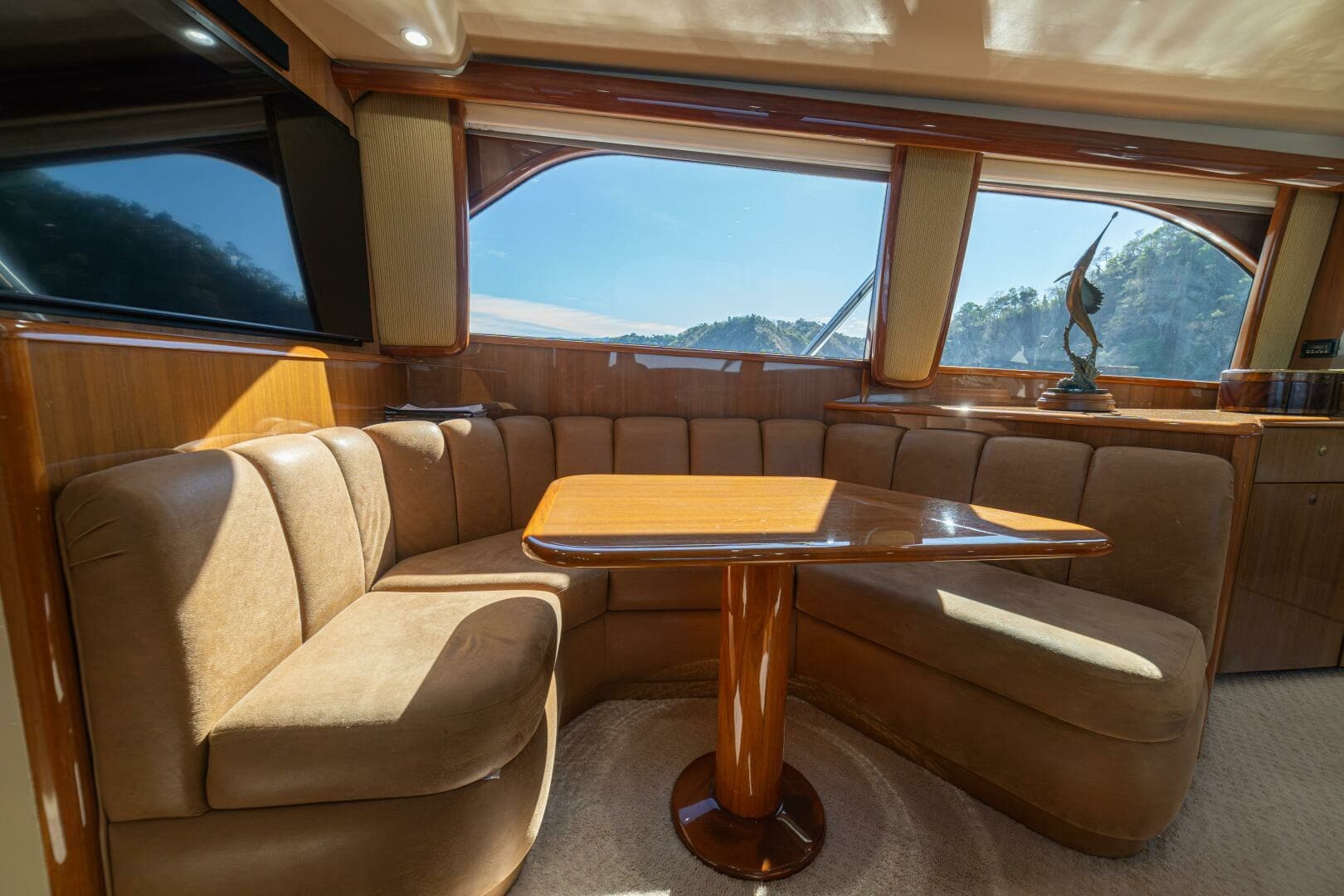 2006 Viking 56 "Scandaloso"