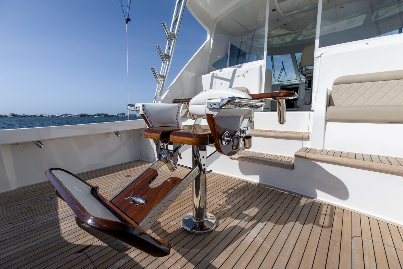 2018 52 Viking Sport Tower Wild Eagle Cockpit (3)