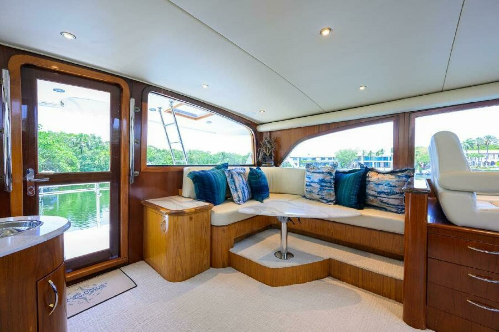2004 Sea Force IX 82 Enclosed Bridge