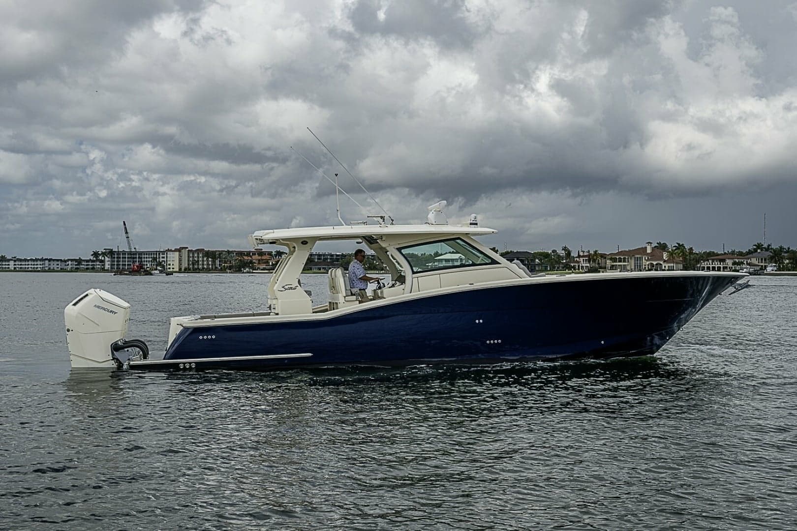 Scout 42 Maizey Blue - Exterior Profile