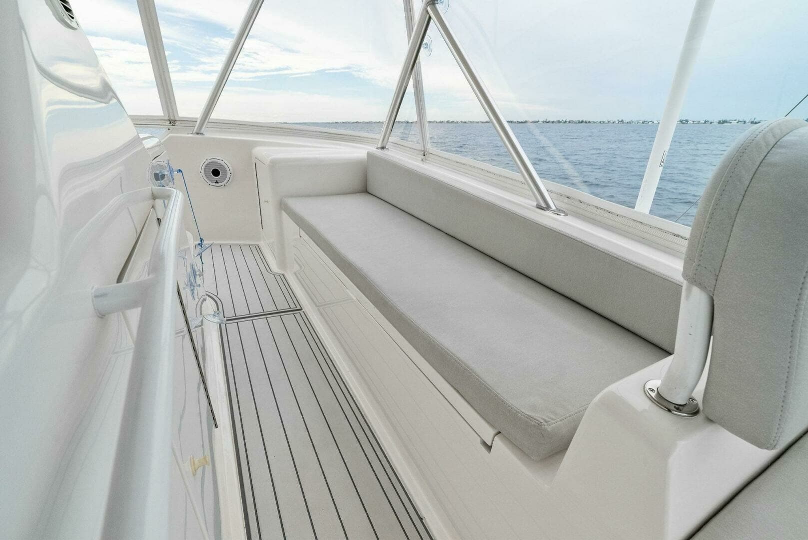 2006 Viking 61 Convertible KNOT ON CALL