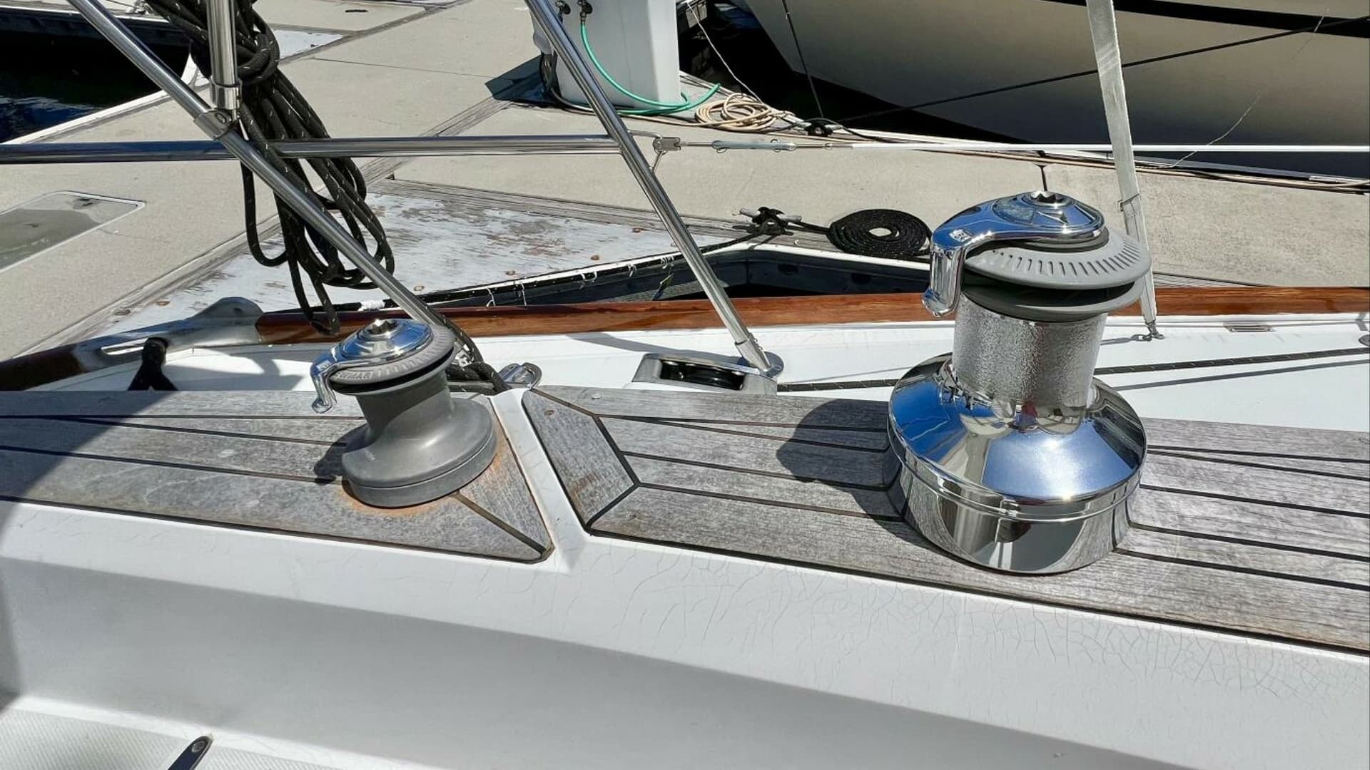 1999 Sabre 402 Sail - "VELA DARE II": Deck Winches and Cleats
