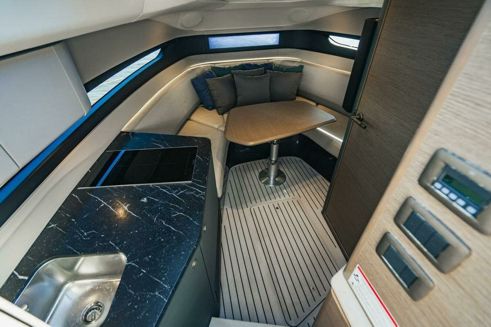 2020 Princess R35