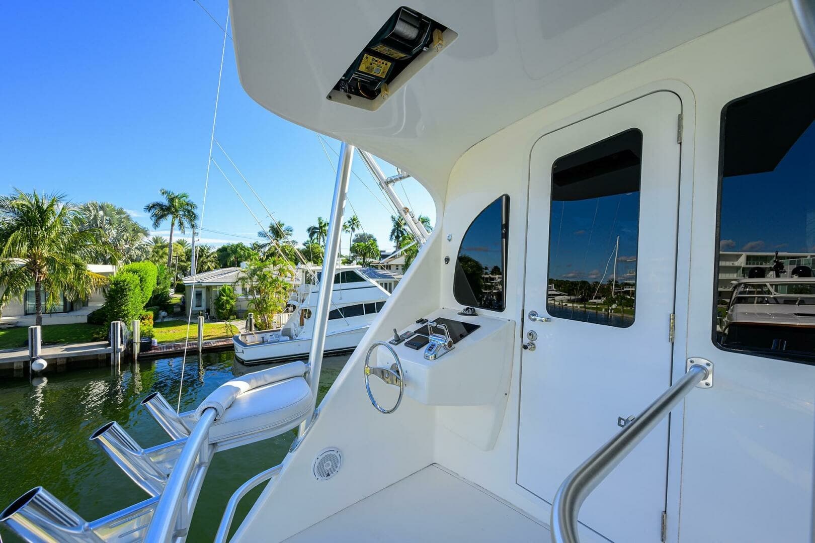Enclosed Flybridge