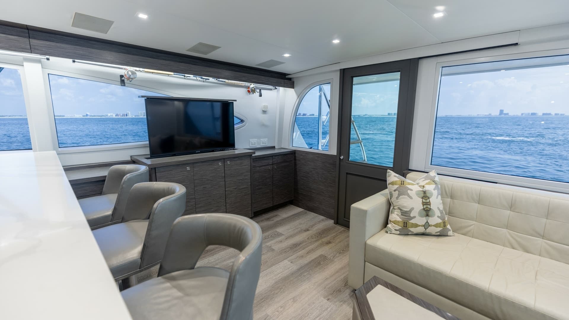 2021 65 Hatteras GT On the DL Salon-Galley (1)