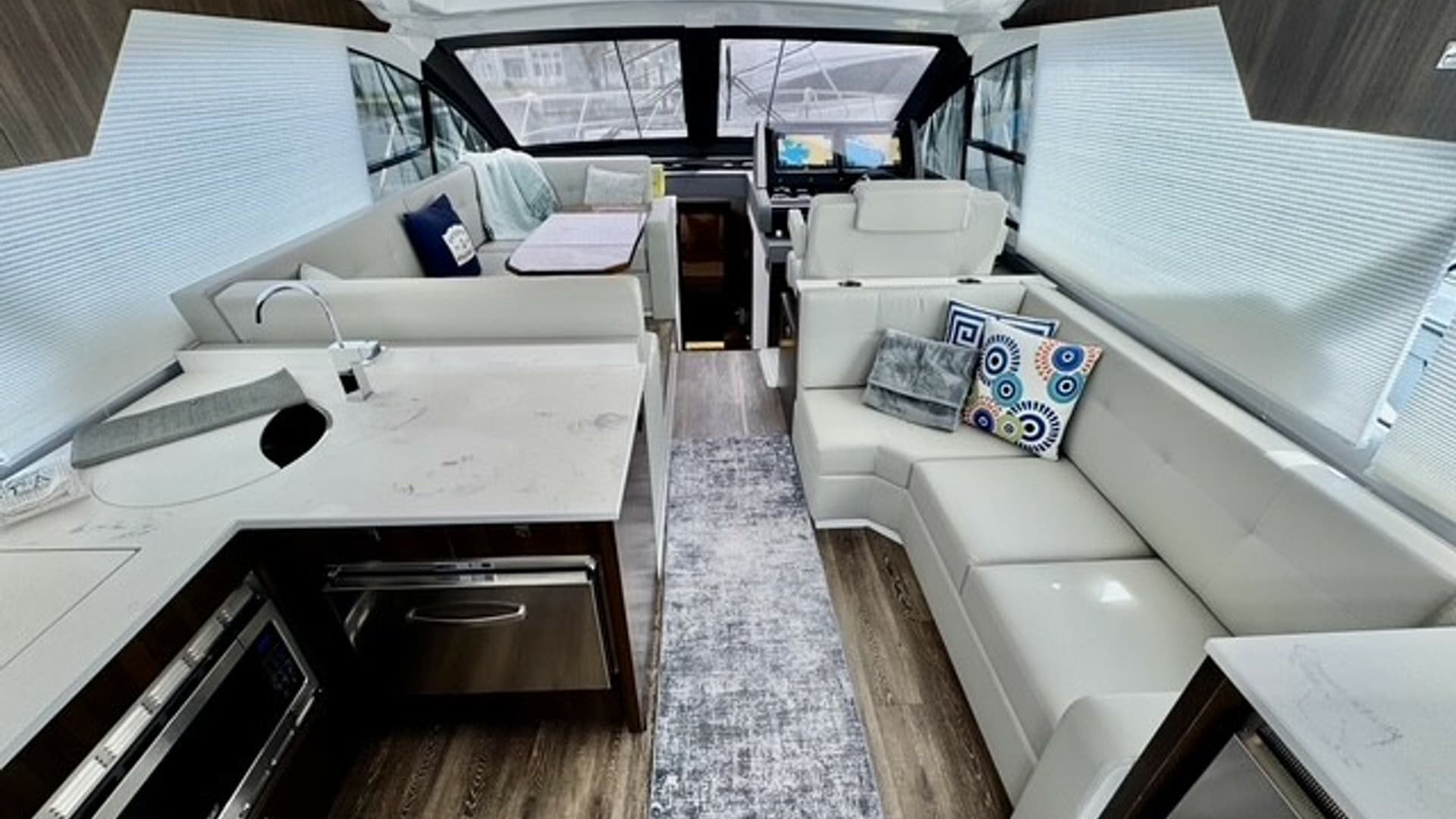 Interior Salon and Helm View