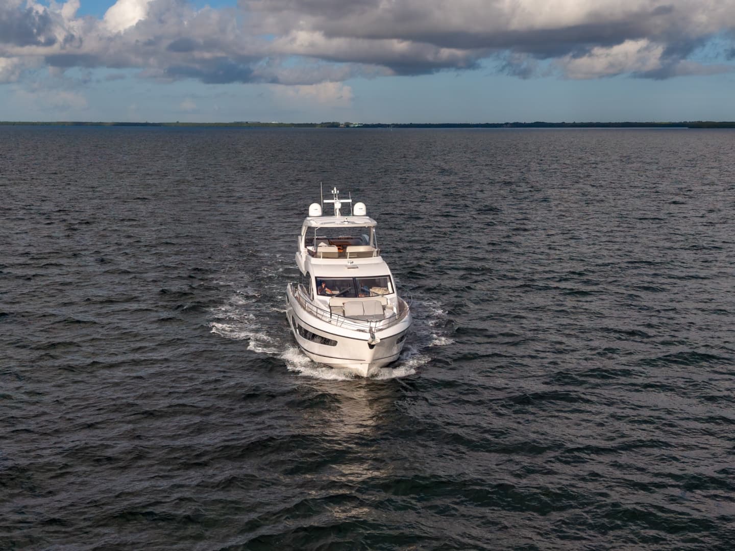 2022 Sunseeker Manhattan 68
