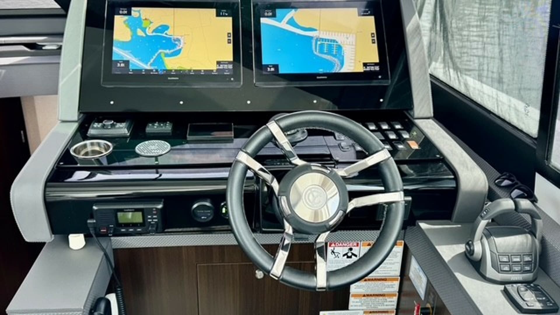 Helm with Dual Navigation Screens