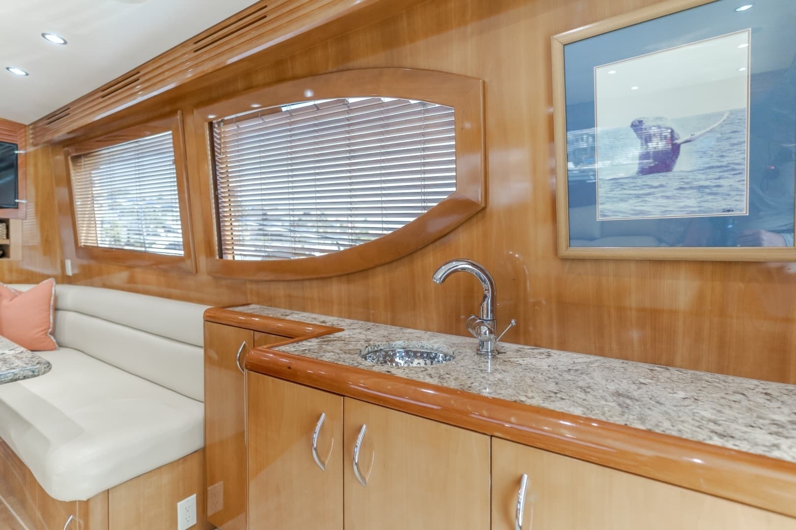 2003 Hatteras 54 Convertible "Brainwave"
