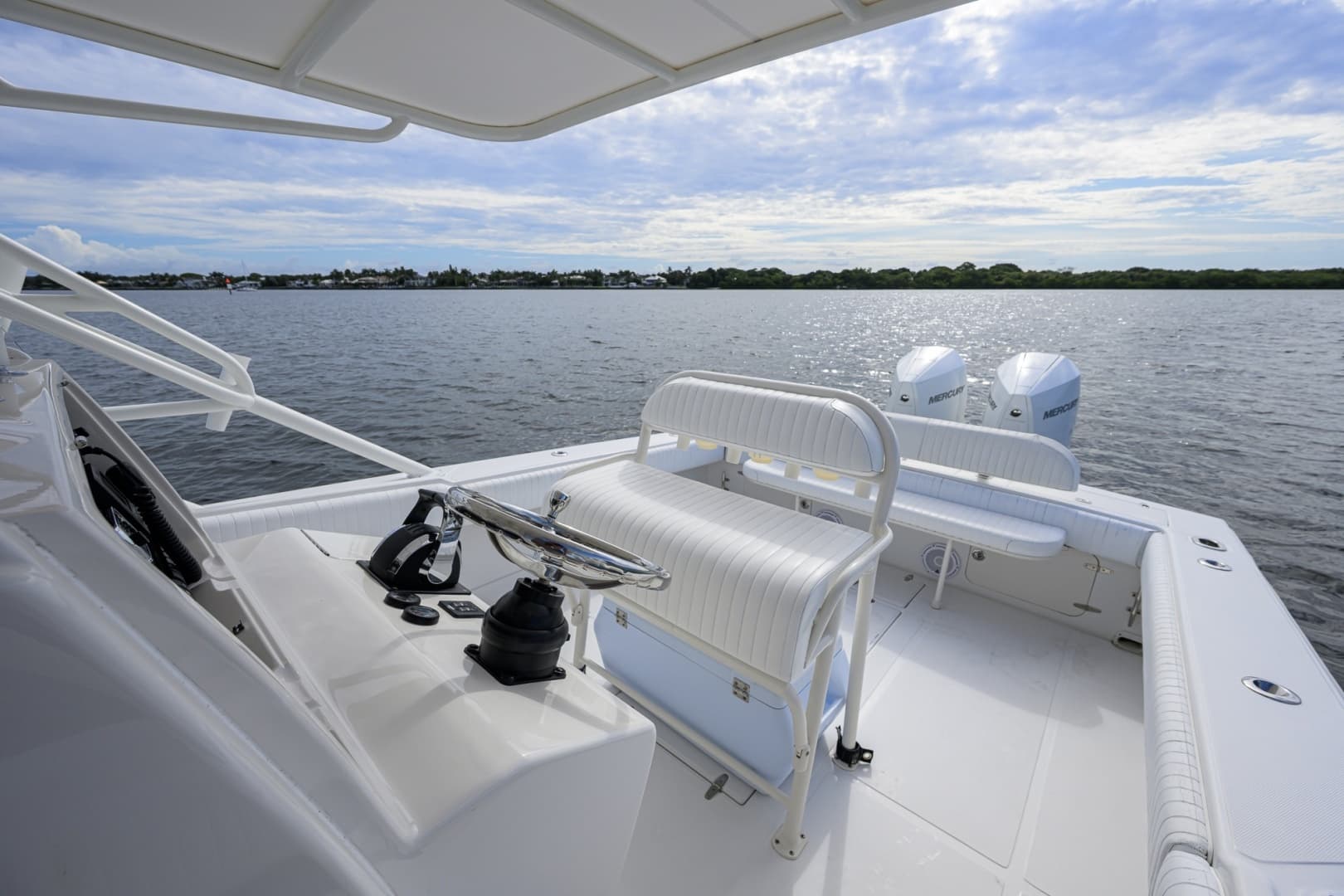 Jupiter 31 Helm Seat