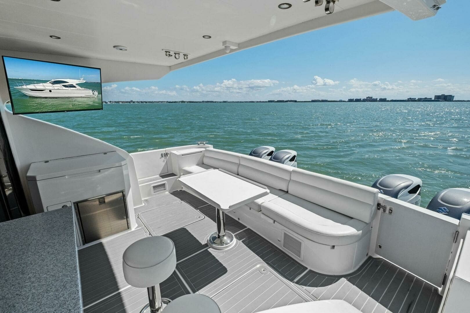 2018 Outboard Express Catamaran 47