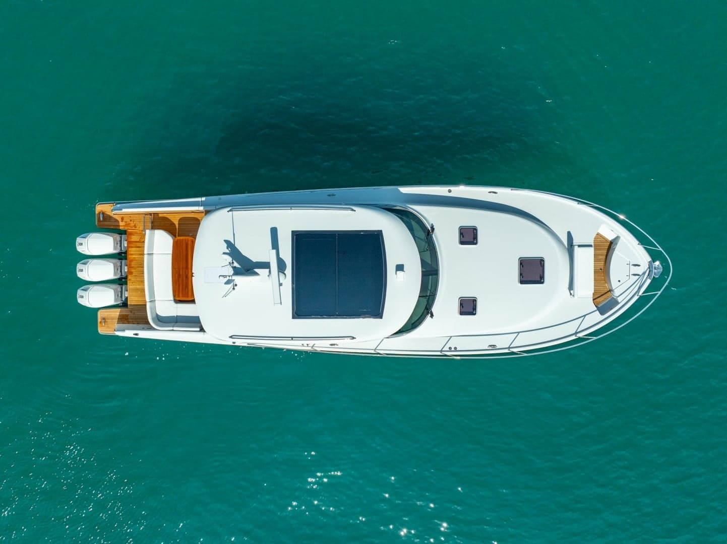 Eclipse 50 - STINGRAY GRAY - Exterior Profile