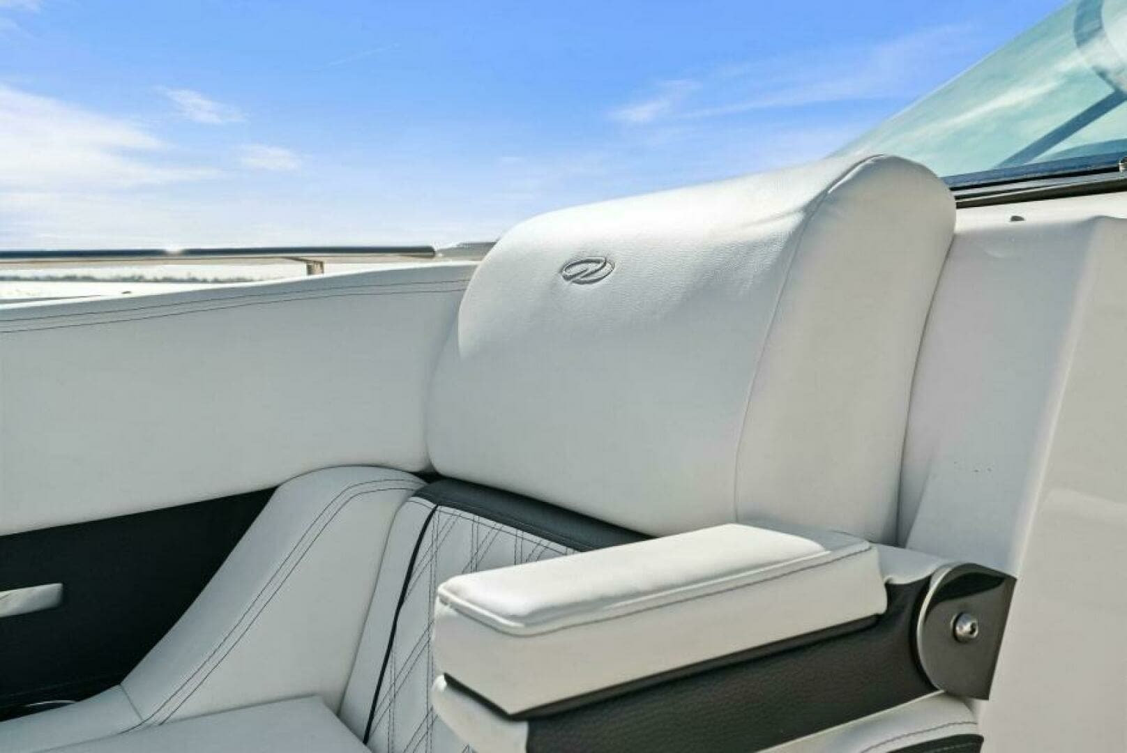 2023 Regal 29 OBX