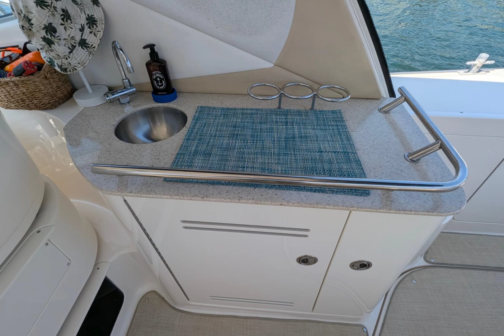 2009 Sea Ray 350 Sundancer