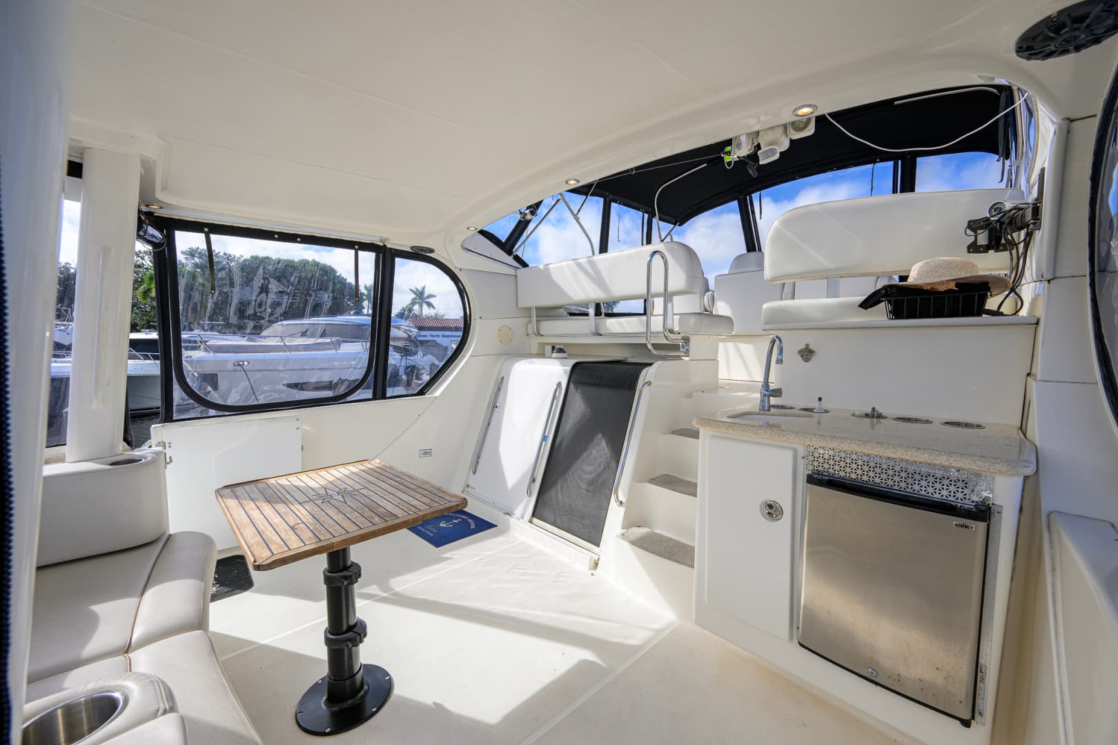 2005 Silverton 39 Motor Yacht