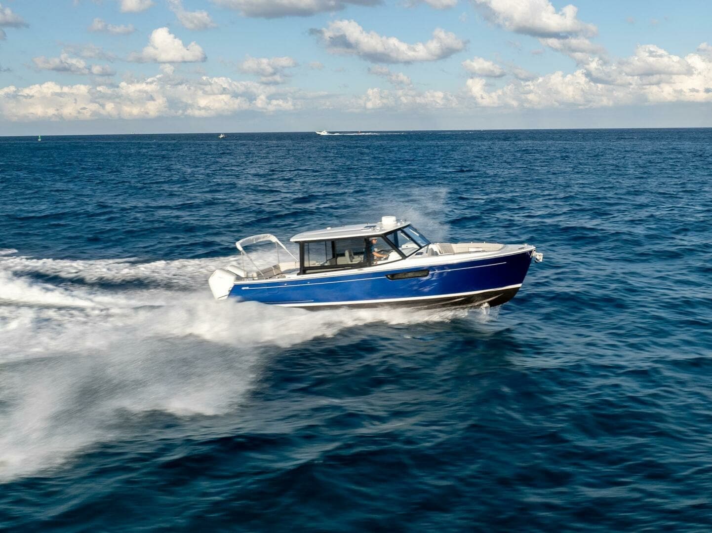 MJM Yachts 3 Profile