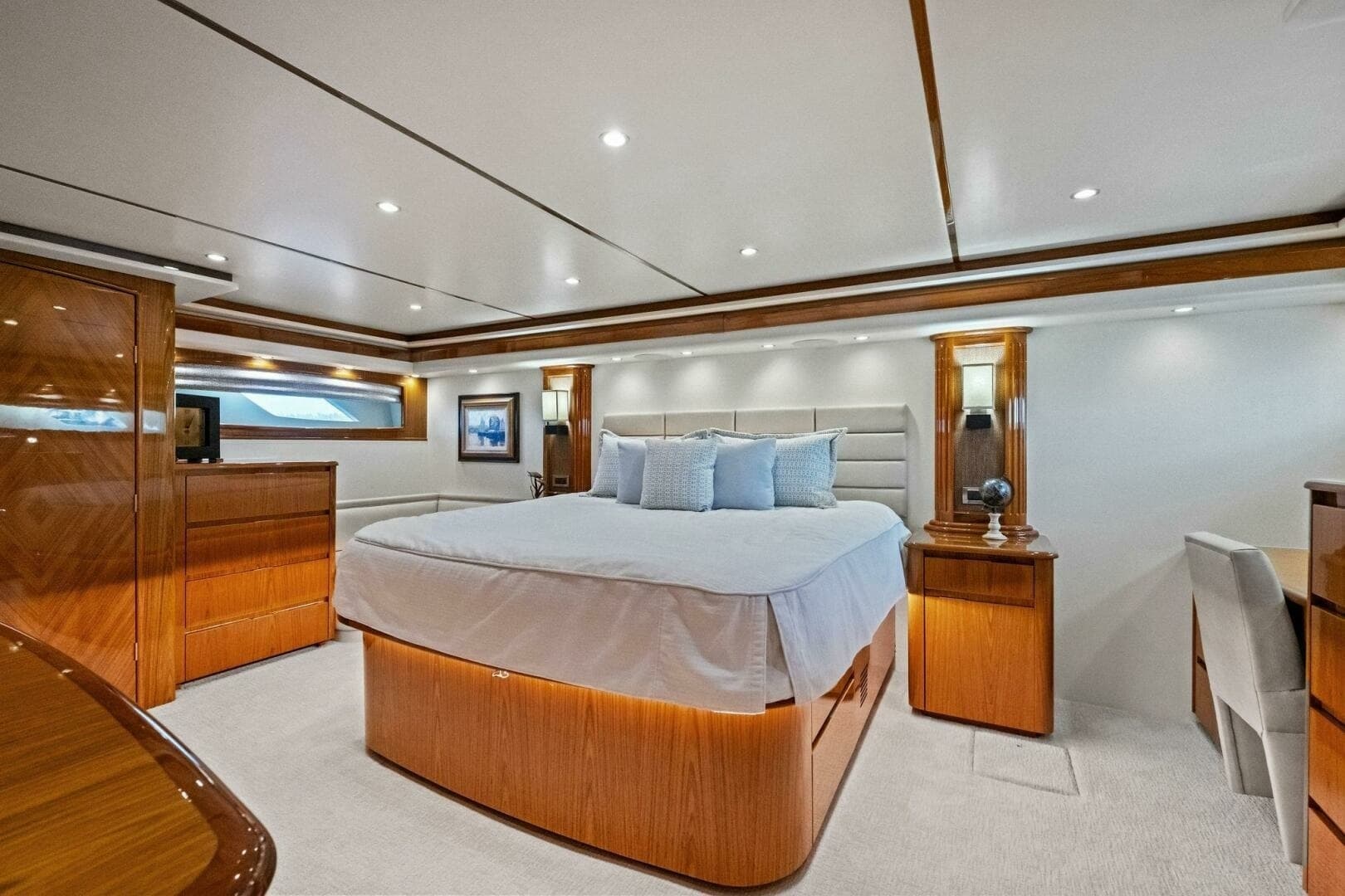 2012 82 Viking Convertible - Lady Di