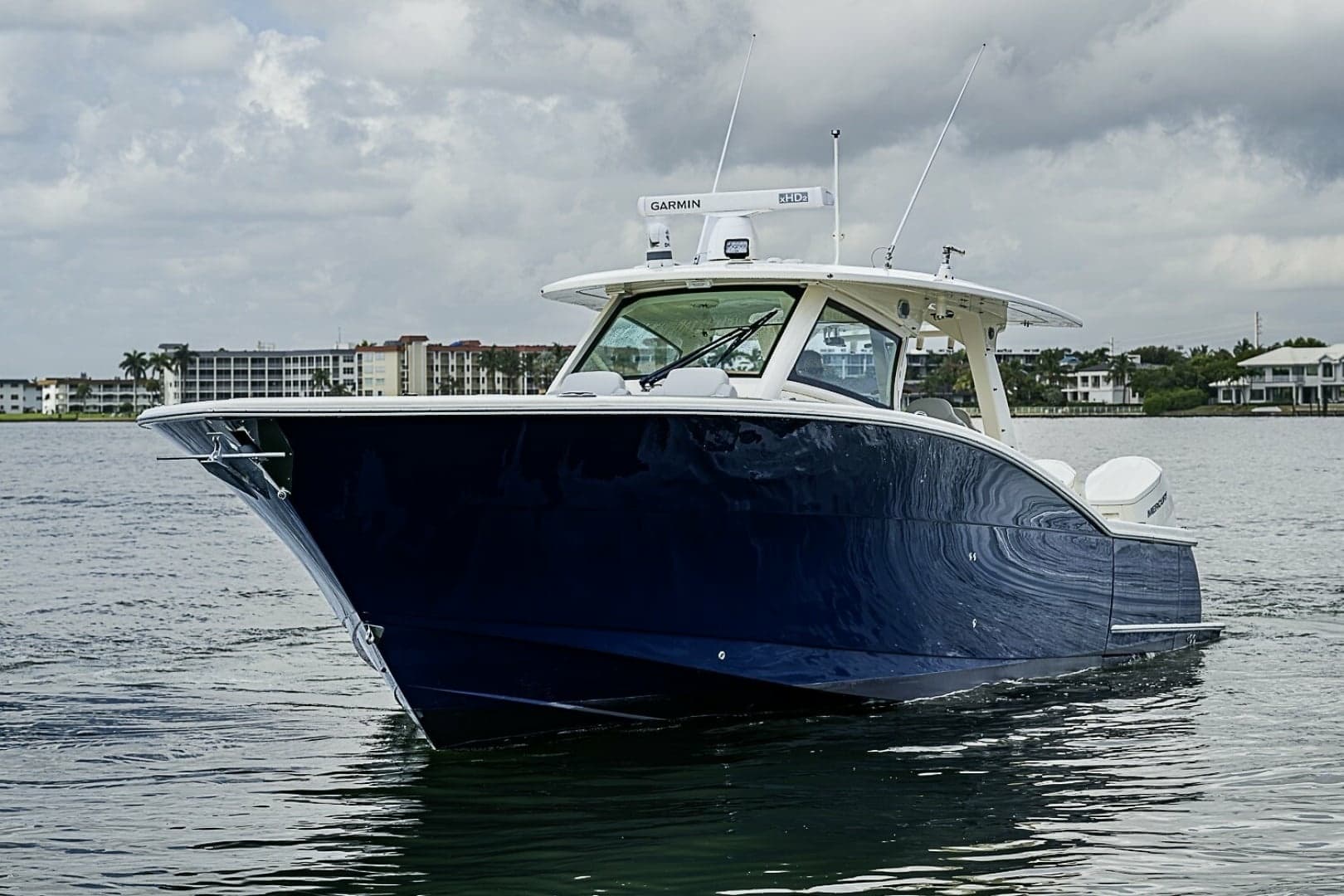 Scout 42 Maizey Blue - Exterior Profile